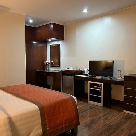 Subic Residencias Olongapo Bagian luar foto