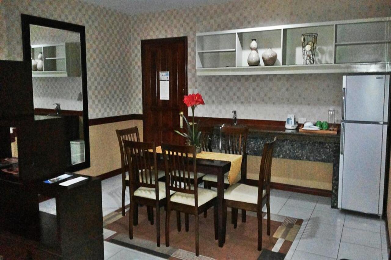 Subic Residencias Olongapo Bagian luar foto