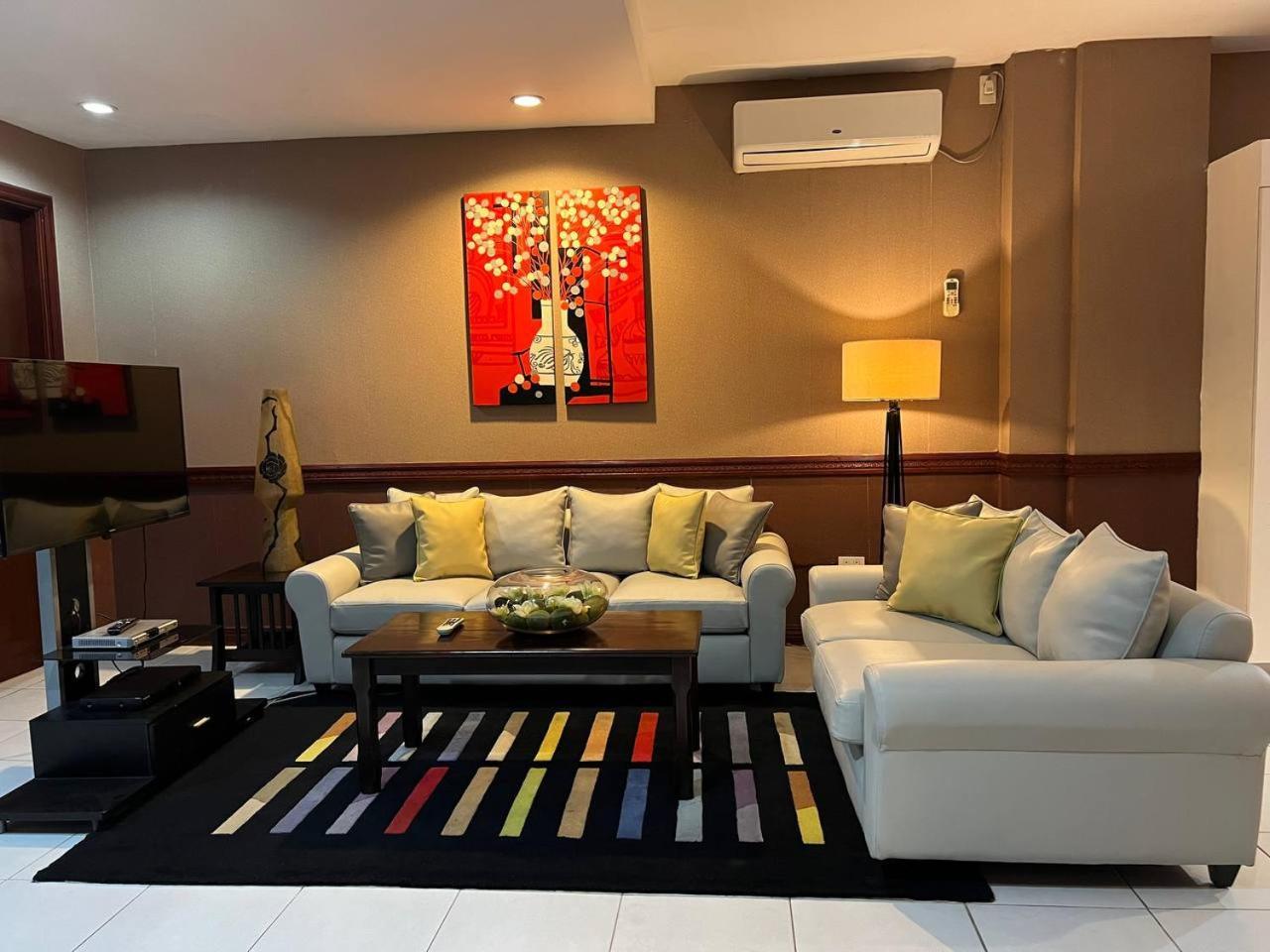 Subic Residencias Olongapo Bagian luar foto