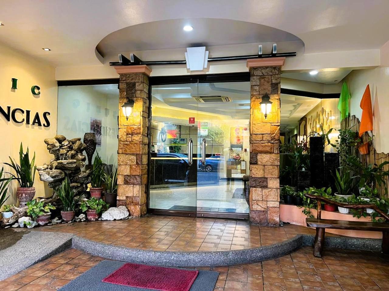 Subic Residencias Olongapo Bagian luar foto