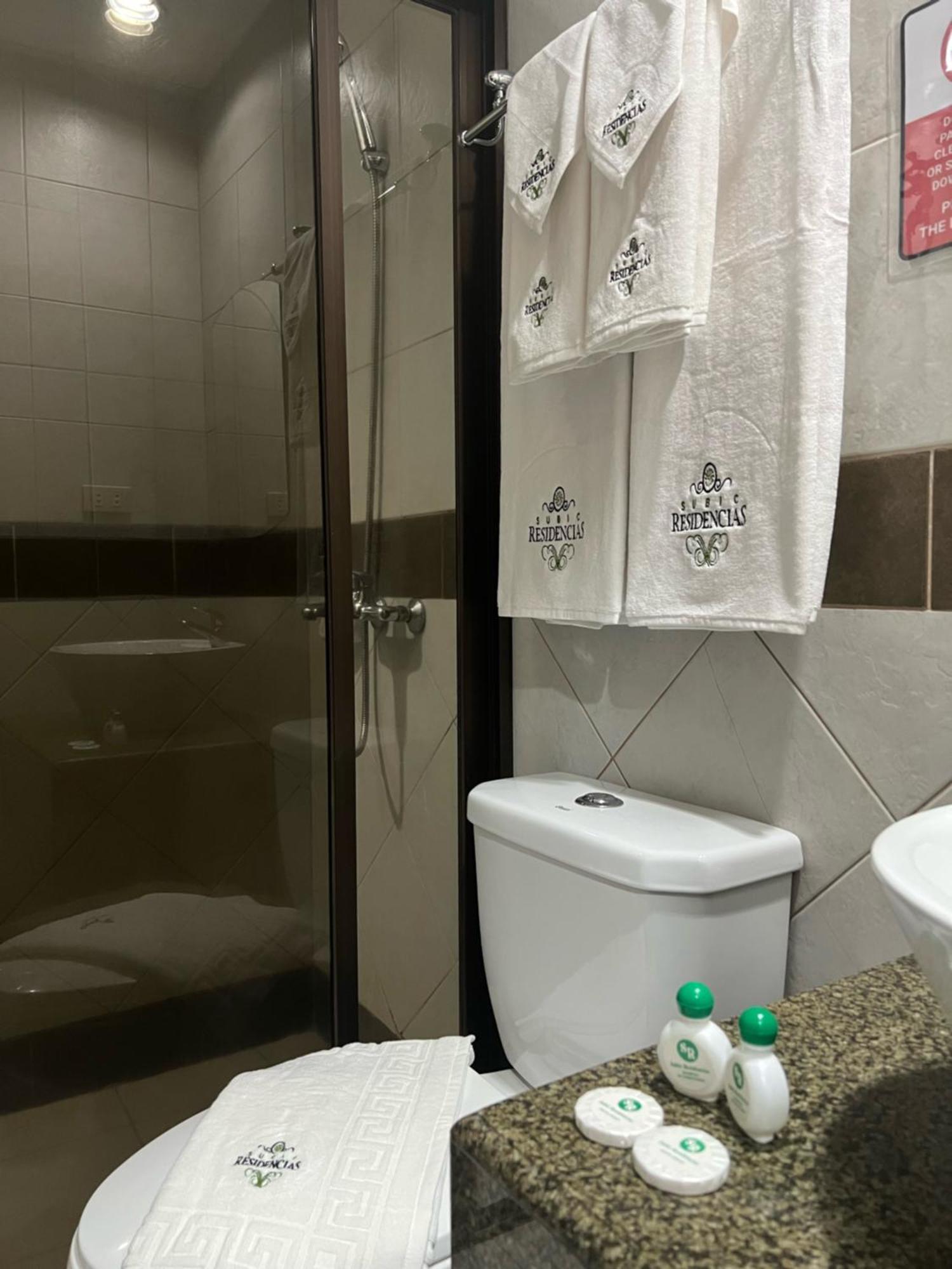 Subic Residencias Olongapo Bagian luar foto